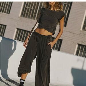 Free people hot shot crossover matching set  in Washed Black